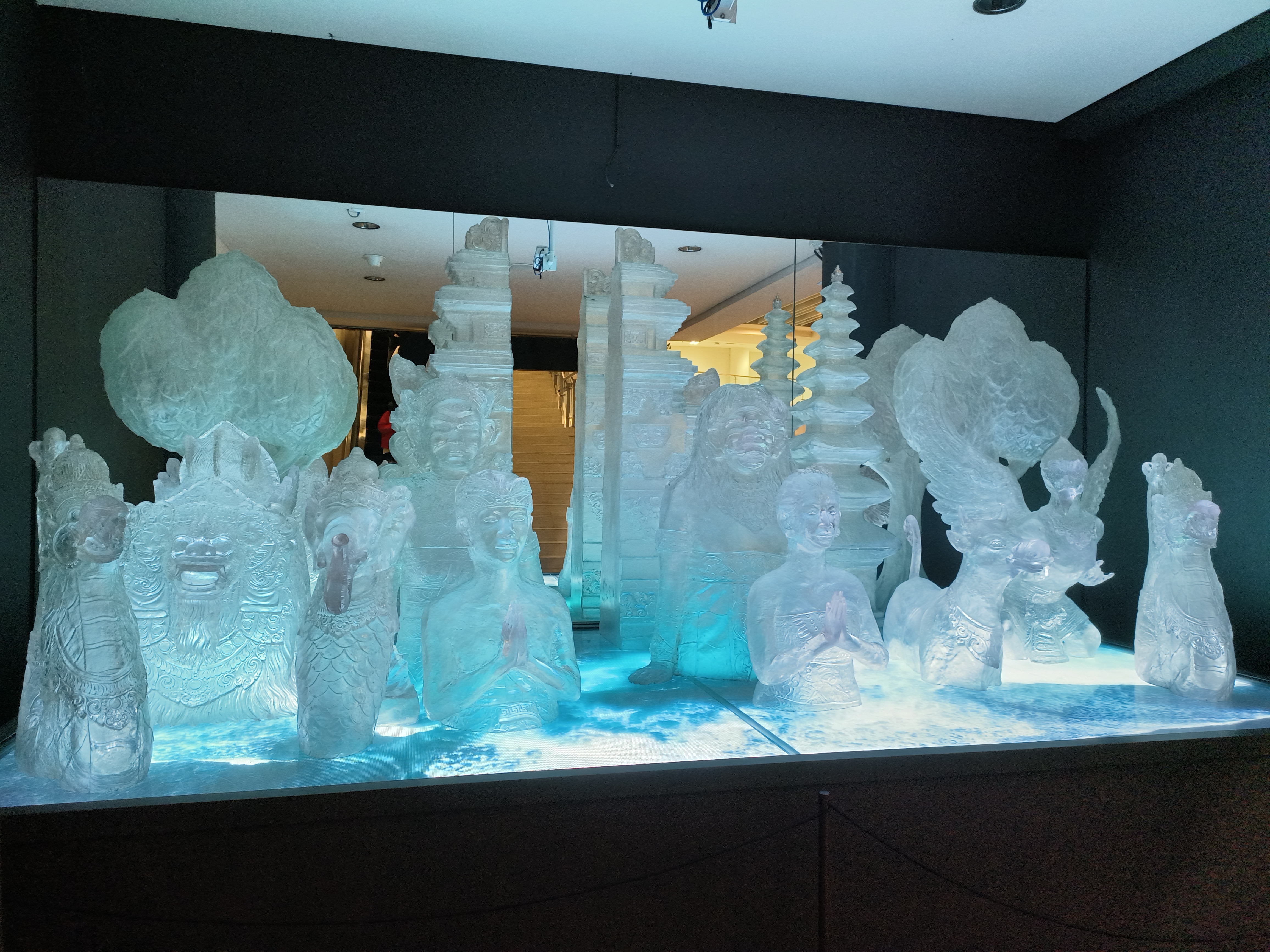 印尼是穆斯林国家，有多种宗教信仰